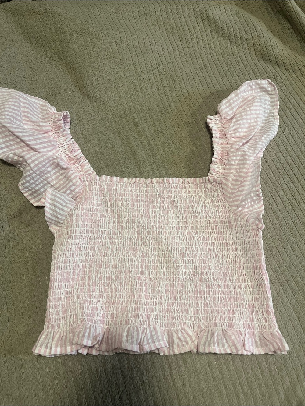 Women’s pink top